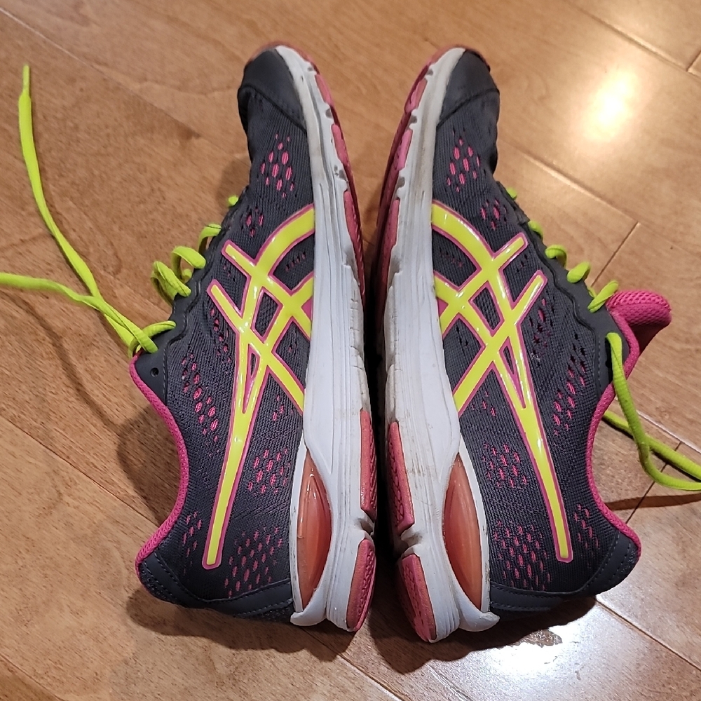 ASICS Women's Black and Yellow Athletic Shoes